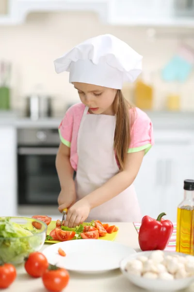 Taglio bella bambina — Foto Stock