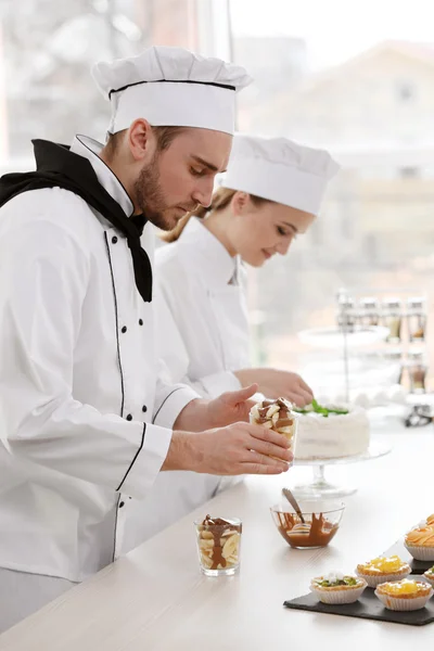 Male Chef Checking His Work — Stock Photo, Image