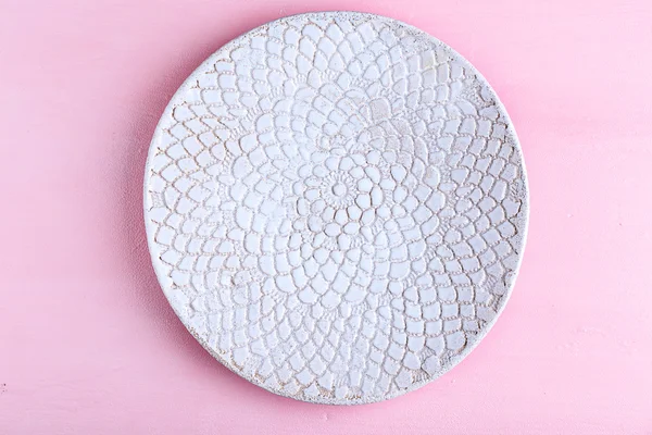 Empty plate on pink — Stock Photo, Image