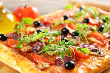 Dikdörtgen lezzetli pizza  