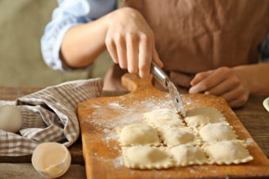 Mantı pişirme işlemi 