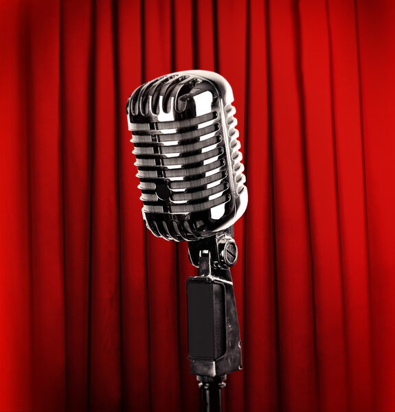 Ретро-серебристый микрофон
 