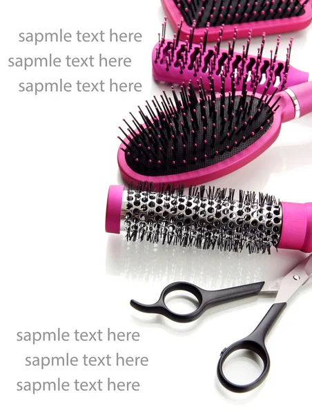 Escovas de pente, cabelo e tesouras de corte — Fotografia de Stock