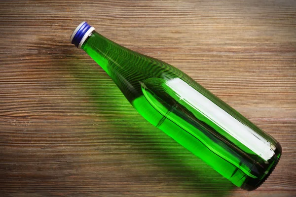 Láhev s nealkoholickým nápojem — Stock fotografie