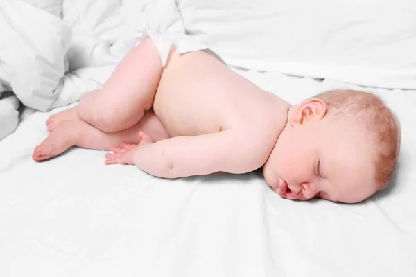 Friedliches Baby schläft — Stockfoto