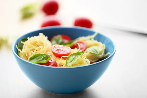 Delicious cold pasta salad — Stock Photo, Image