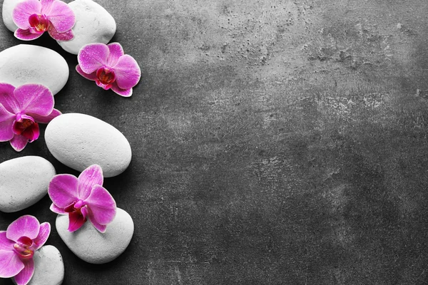 Spa taşlar ve orkide 