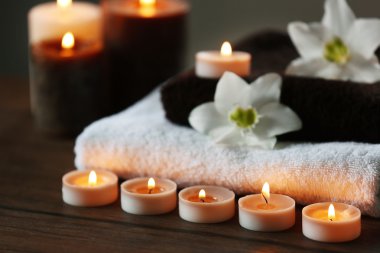 Mumlar ile Spa kompozisyon 