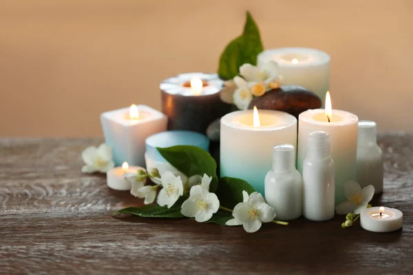 Composição de spa com velas — Fotografia de Stock