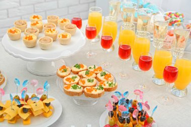 Soğuk aperatifler kümesi