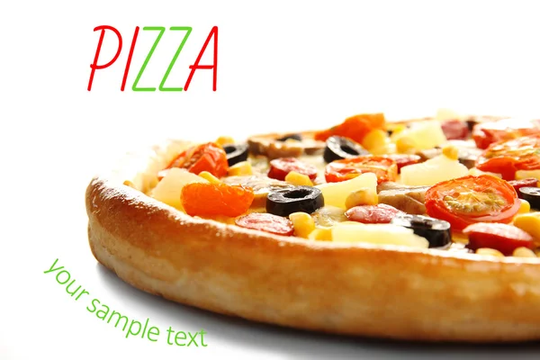 Doskonała pizza, na białym tle — Zdjęcie stockowe