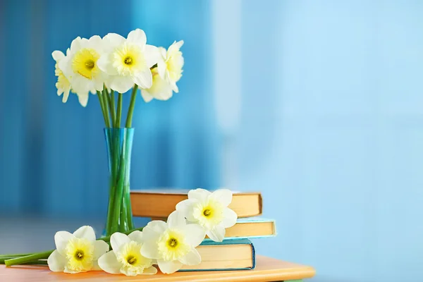 Narcisse blanche dans un vase — Photo