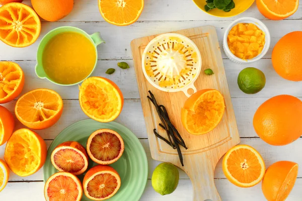 Соки апельсины — стоковое фото