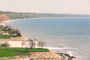 Kumlu plajı ile deniz