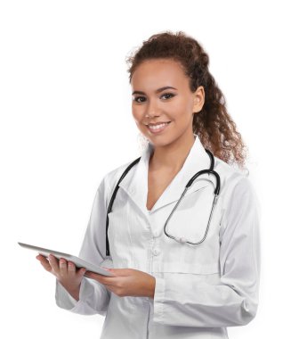 güzel Afrikalı-Amerikalı kadın doktor