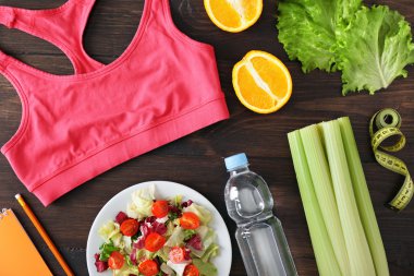 Kadın giyim ve sağlıklı gıda 