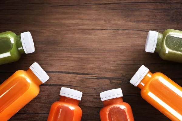 Detoks içki şişeleri