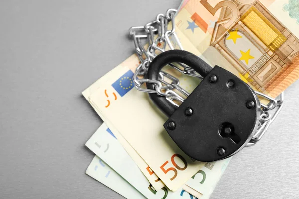 Euro banknotes with lock — Stock Photo, Image
