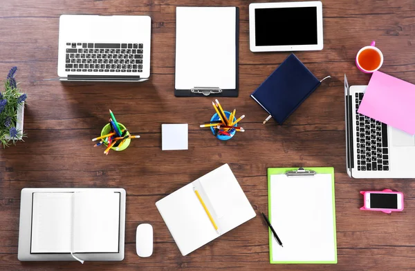 Mesa de escritório para reuniões — Fotografia de Stock