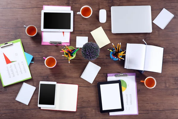 Mesa de escritório para reuniões — Fotografia de Stock