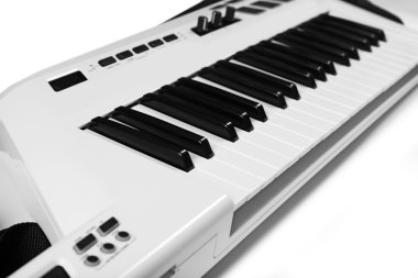 Elektrik synthesizer klavye