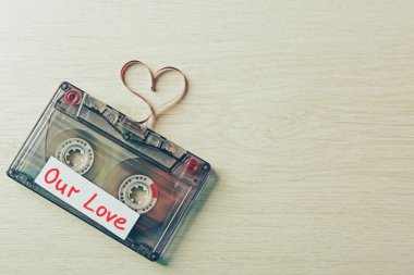 Kalp şeklinde kasetle Retro ses kaseti