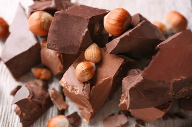 Fındıklı çikolata parçaları 