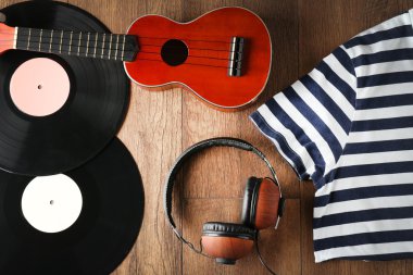 Üzerinde kahverengi arka plan ayarlamak müzisyen