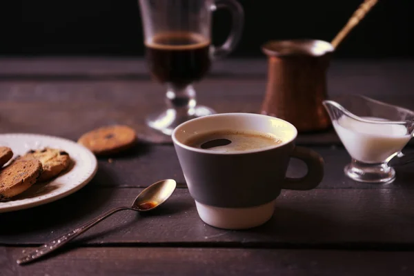 Kopp kaffe med kakor — Stockfoto