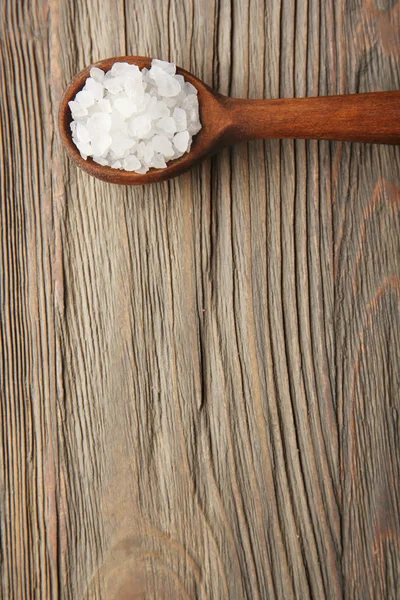 Spoon with sea salt — Stock Photo, Image
