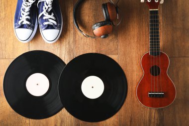 Müzisyen ahşap arka plan ayarla