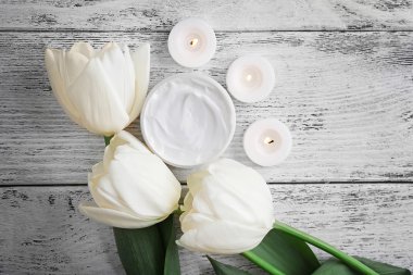 Lale ile kozmetik krem