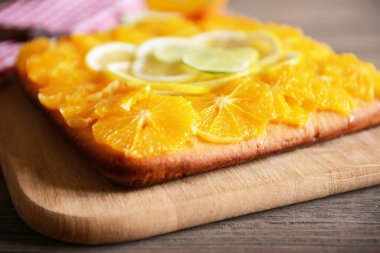 Lezzetli narenciye pasta