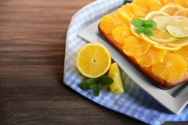 Lezzetli narenciye pasta