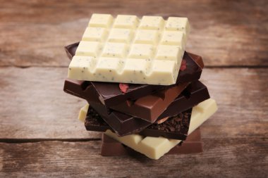 barras de chocolate picados