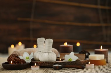 Mumlar ile Spa kompozisyon