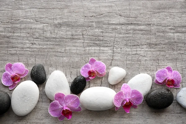 Spa stones and orchids — Stock Photo, Image