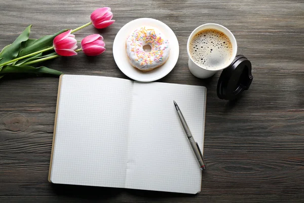 Cup of fresh coffee — Stock Photo, Image