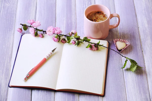 Cup of fresh coffee — Stock Photo, Image