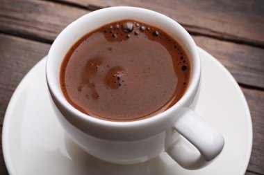 Bir fincan taze kahve. 