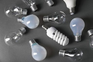 Ampulleri yığını 