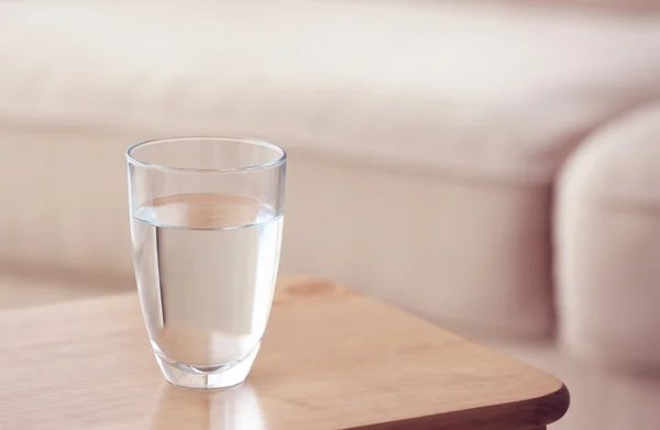 Vidro de água pura — Fotografia de Stock