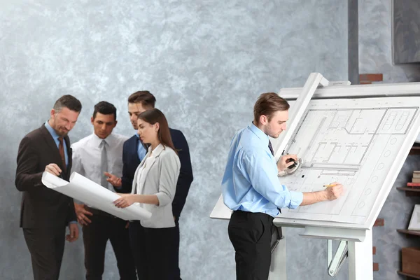 Ingenieros Trabajando Con Tableros Paneles Interiores — Foto de Stock