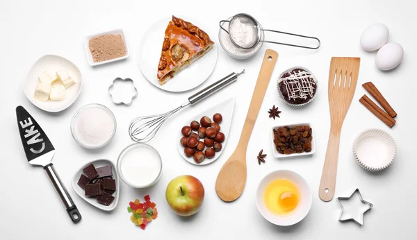 Ingredientes de pastel en la mesa —  Fotos de Stock