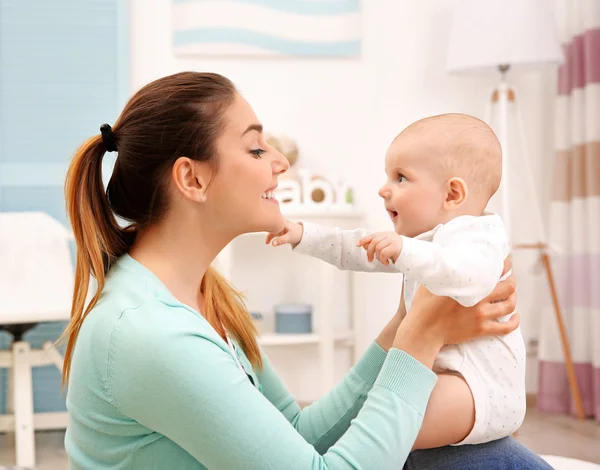 Mother and her little baby — Stock Photo, Image