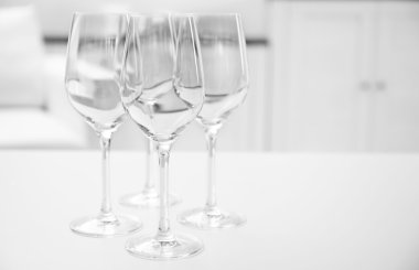 Kadehlerin bulanık iç 