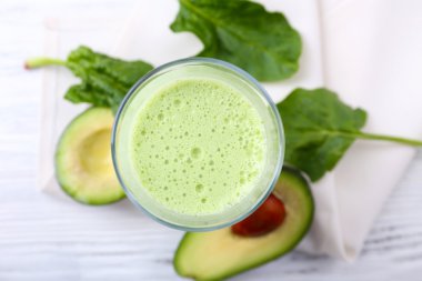 Taze avokado güler yüzlü lezzetli 