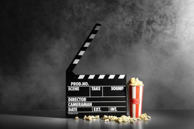 Clapper kurulu ve pop corn 