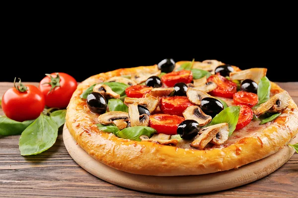 Deliziosa pizza gustosa — Foto Stock