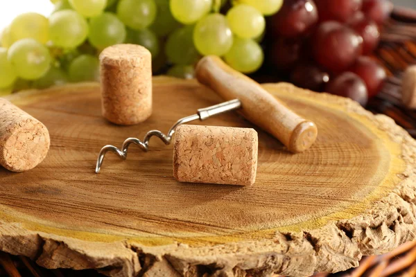 Wine corks and tailspin — Stock Photo, Image